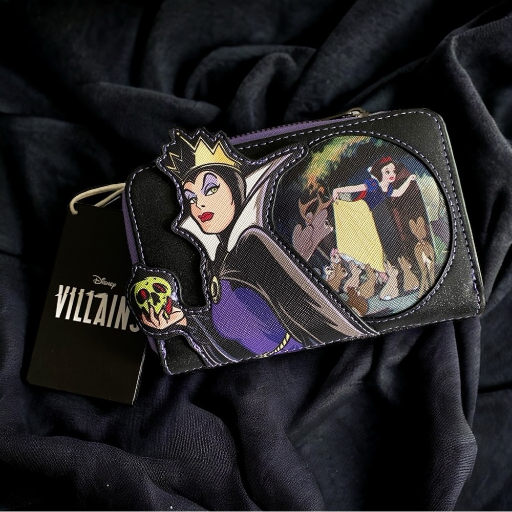 Loungefly - Disney Villains Villains Scenes - Evil Queen - Zip Around Wallet
